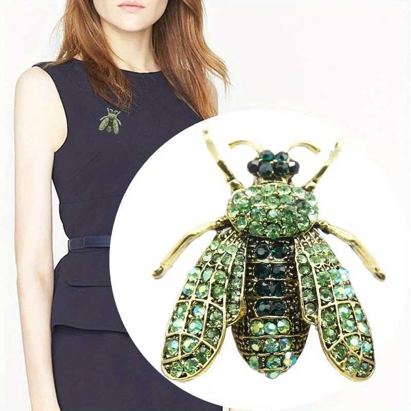 Classic Women Men Vintage Crystal Bee Insect Brooch Vivid Exquisite Badges Pin For Lady Z260401
