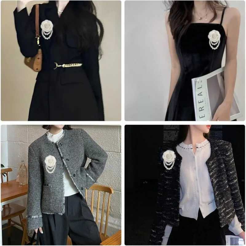 Small Fragrance Corsage Retro Delicate Black and White Camellia Brooch Pearl Beaded Pin Bracelet Dual-purpose Z260401