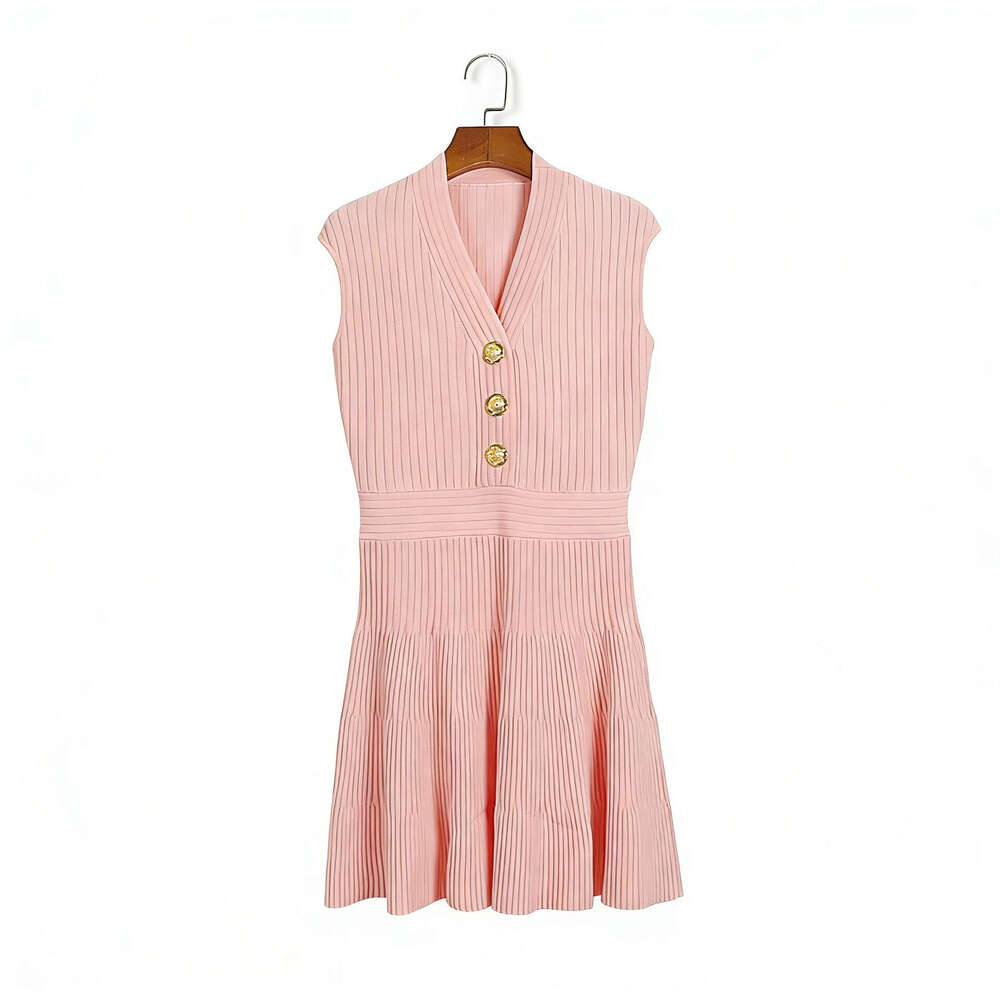 k30 Designer's sweet and elegant sleeveless knitted summer new V-neck gold button waist pleated skirt 2026