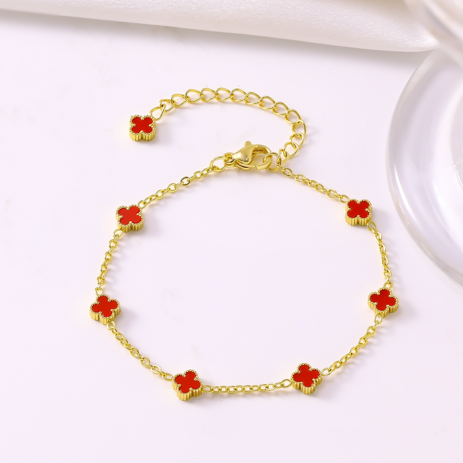 Lucky Four-leaf Clover Bracelet - 18K Vacuum Electroplated - Fashionable For Ladies - Designer Jewelry - Luxurious And Elegant