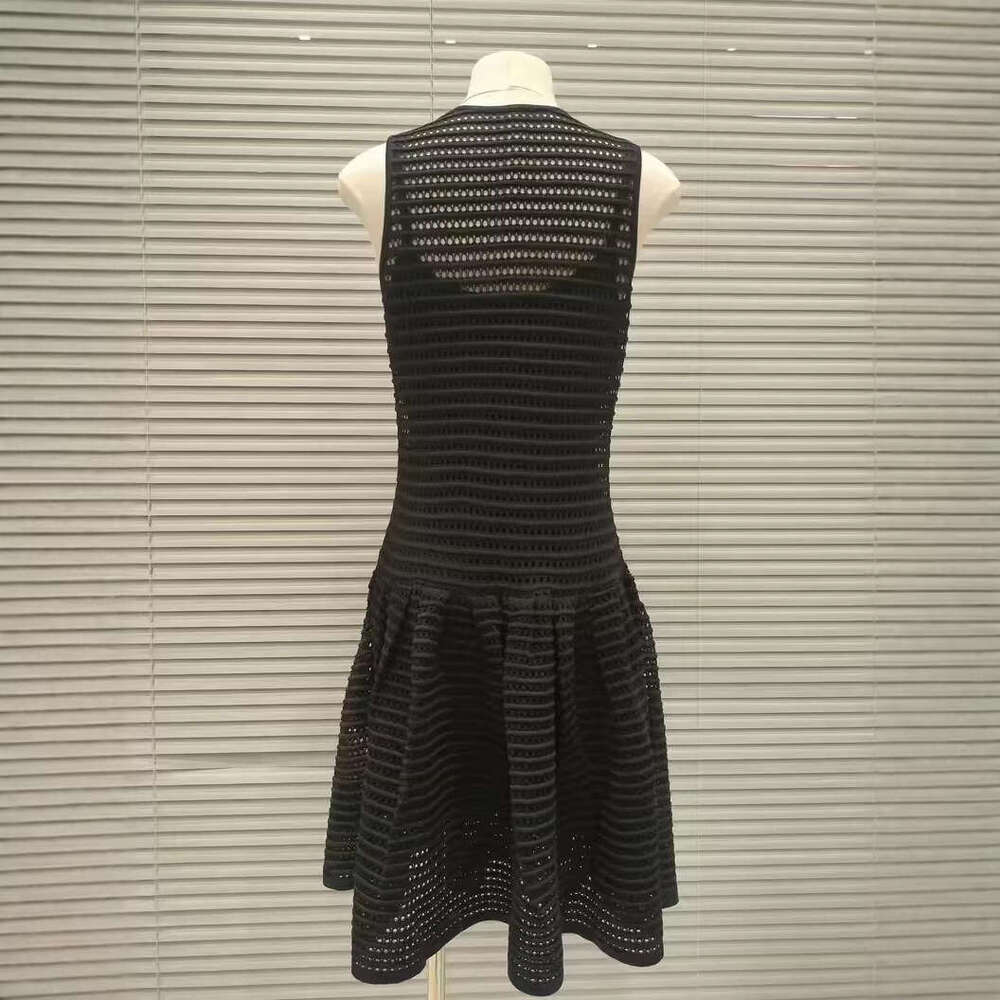 European niche designer hollow out k30 elegant waistband vest skirt slim fit round neck knitted sleeveless dress