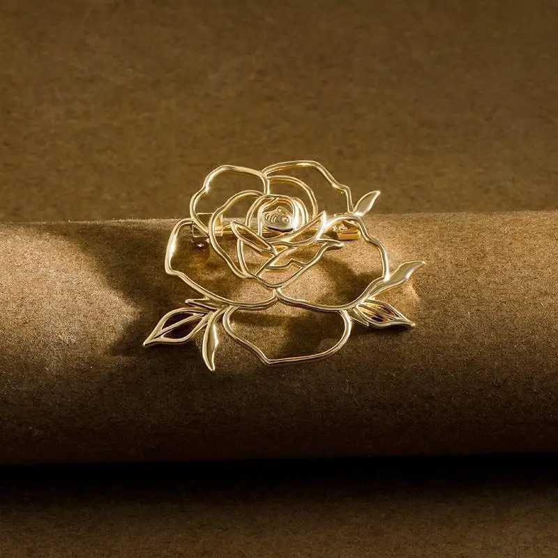 1pc Korean Simple Hollowed Out Rose Brooch For Women Men Unisex Corsage Pin Temperament Suit Coat Party Accessories Gift Z260401