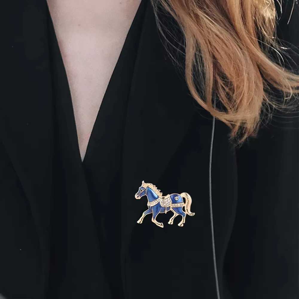 FTCY Luxury Horse Brooches for Women Enamel Rhinestone Animal Pins Womens New Year Party Gifts Jewelry Accessories Z260401