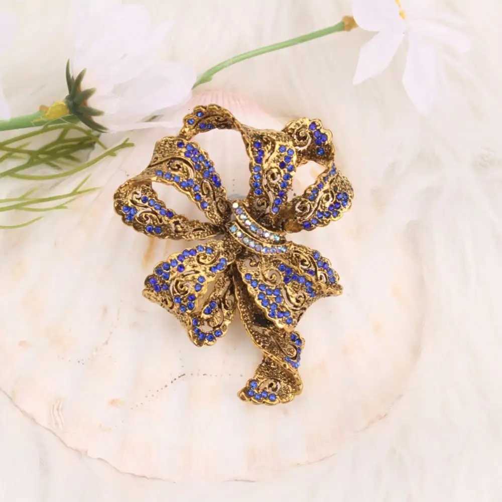Vintage Bow Brooch for Women Elegant Enamel Pin with Crystal Rhinestones Royal Style Jewelry Gift for Coat Dress Decoration Z260401