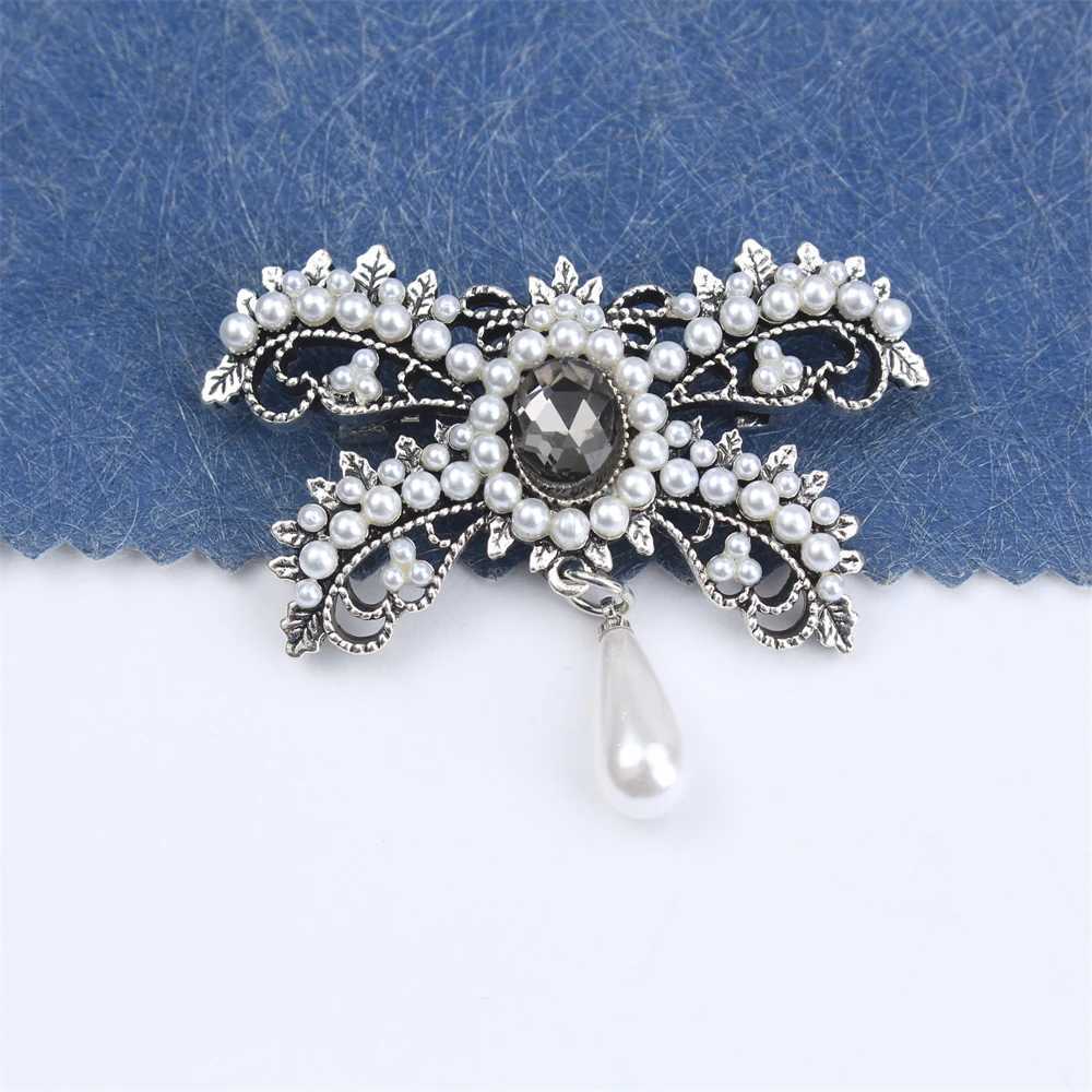 1 Piece Rhinestone Baroque Ribbon Tassel Design Ladies BroochSuit Coat Clothing AccessoriesHoliday Party FavorsVersatile pins Z260401