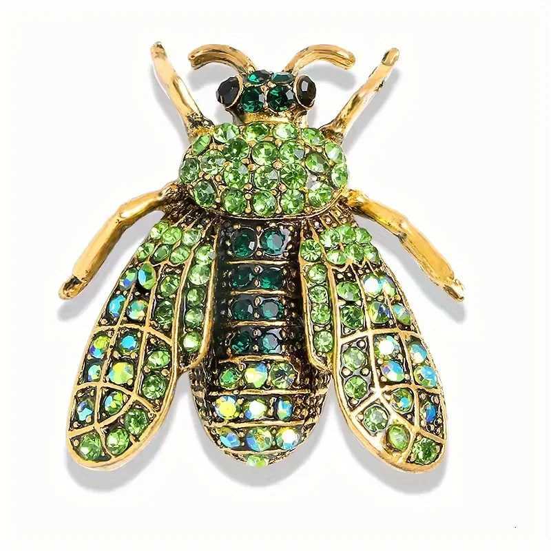 Classic Women Men Vintage Crystal Bee Insect Brooch Vivid Exquisite Badges Pin For Lady Z260401
