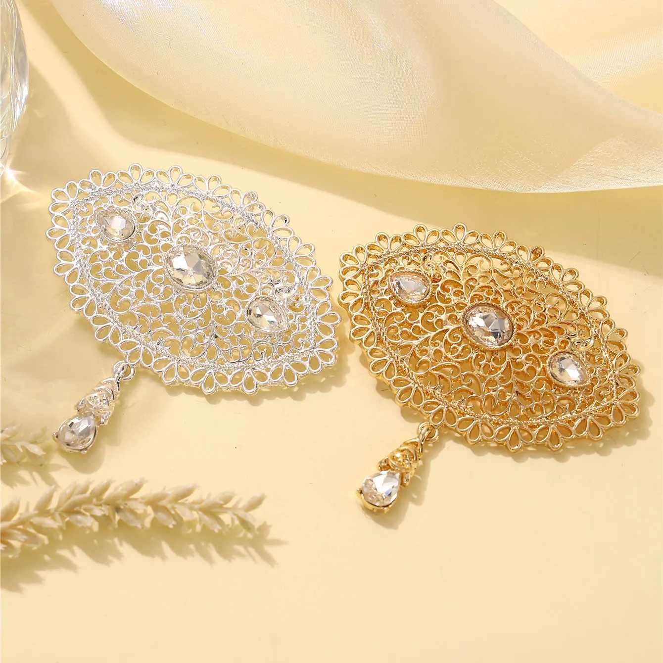 Popular brooch for Middle Eastern ladies luxury vintage style Accessory for Saudi Arabian robes womens festival gift Z260401