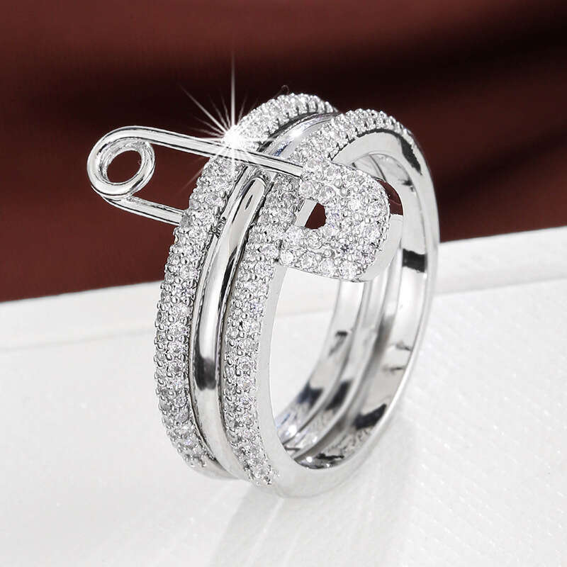 Designer Jewellery High Quality Non Tarnish Triple Connector Cubic Zirconia Safety Pin Ring for Women Men Textured Unisex Jewelry Gift Wedding Anniver