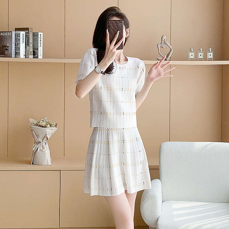 Designer Fashion Casual Women's Small Fragrant Sleeves k30 Ice Silk French Elegant Short Skirt A-line Knitted Dress