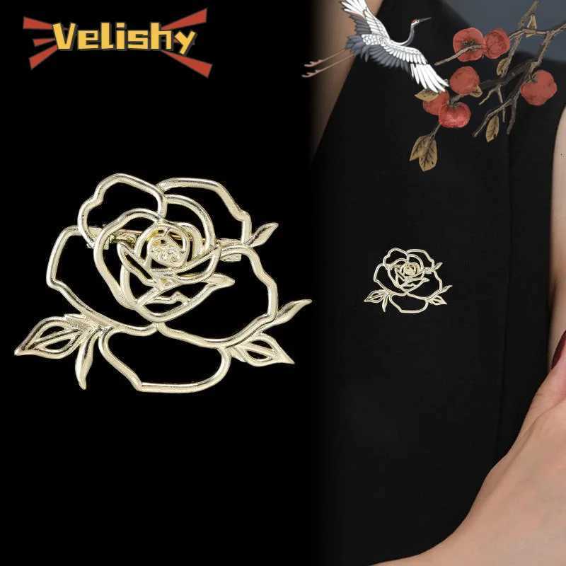 Korean Simple Hollowed Out Rose Brooch For Women Men Unisex Corsage Pin Temperament Suit Coat Party Accessories Gift Z260401