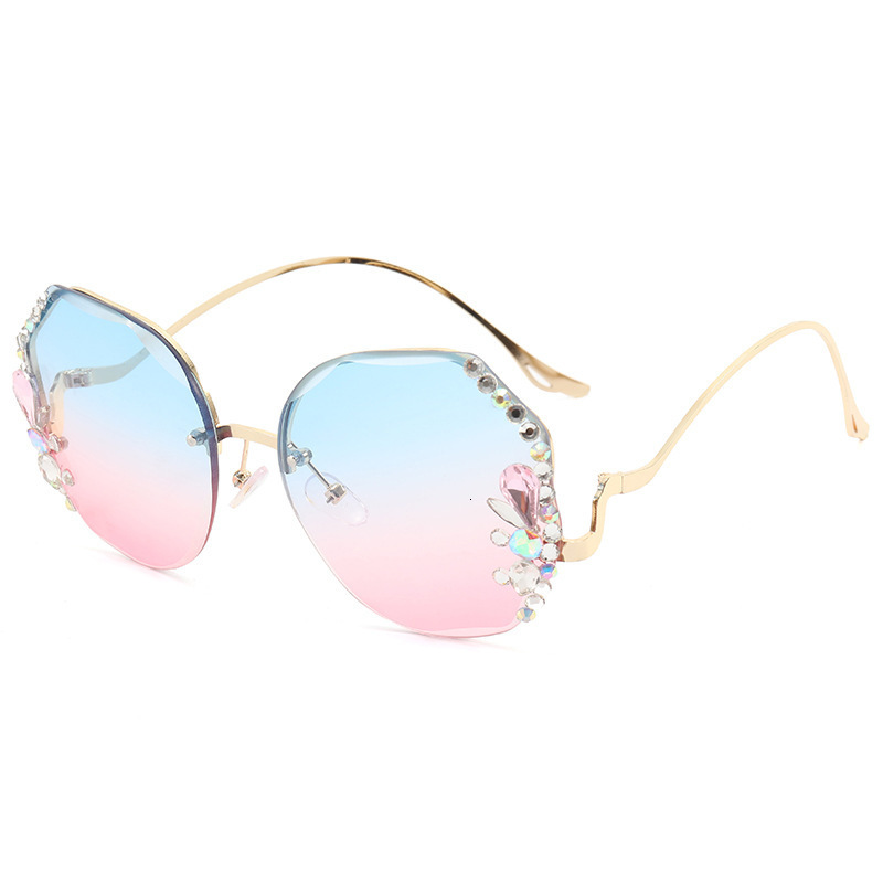Luxury New Diamond-Studded Sunglasses for Women, High-End Fashionable UV-Protective Glasses, Unique Street Style Sun Shades