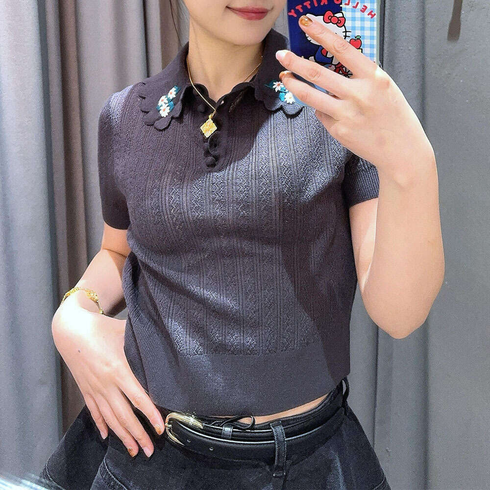 2026 autumn new French retro collar embroidered flower k30 slim knit pullover suitable for women