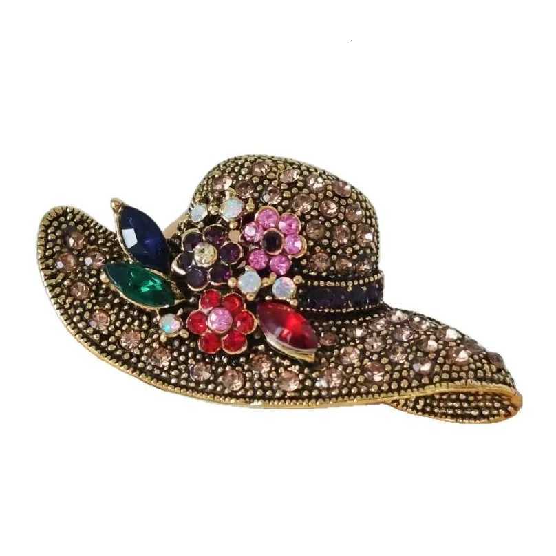 Retro Rhinestone Flower Sun Hat Shape Brooches For Women Clothing Accessories Lady Holiday brooch Gifts Z260401