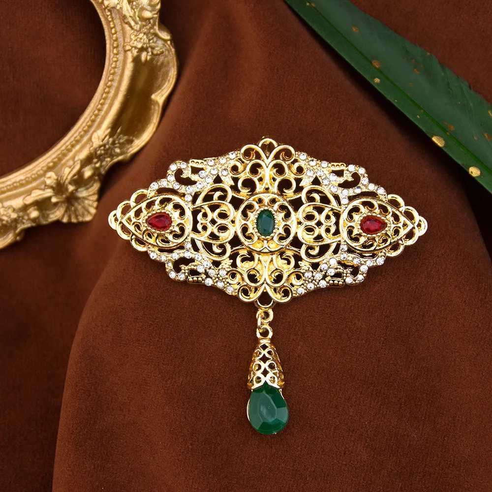 Sunspicems Gold Color Moroccan Caftan Brooch Pins For Women Arabic Bridal Jewelry Hollow Paisley Pattern Crystal Pendant Z260401