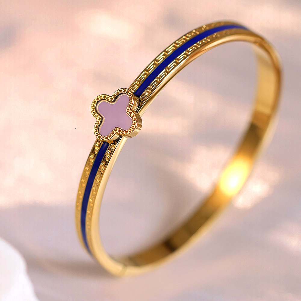 Ten Diamond Permanent Color Mirror Buckle Clasp - Designer Watch Band - Fashionable And Luxurious - Elegant - Eye-catching Four-leaf Clover Design