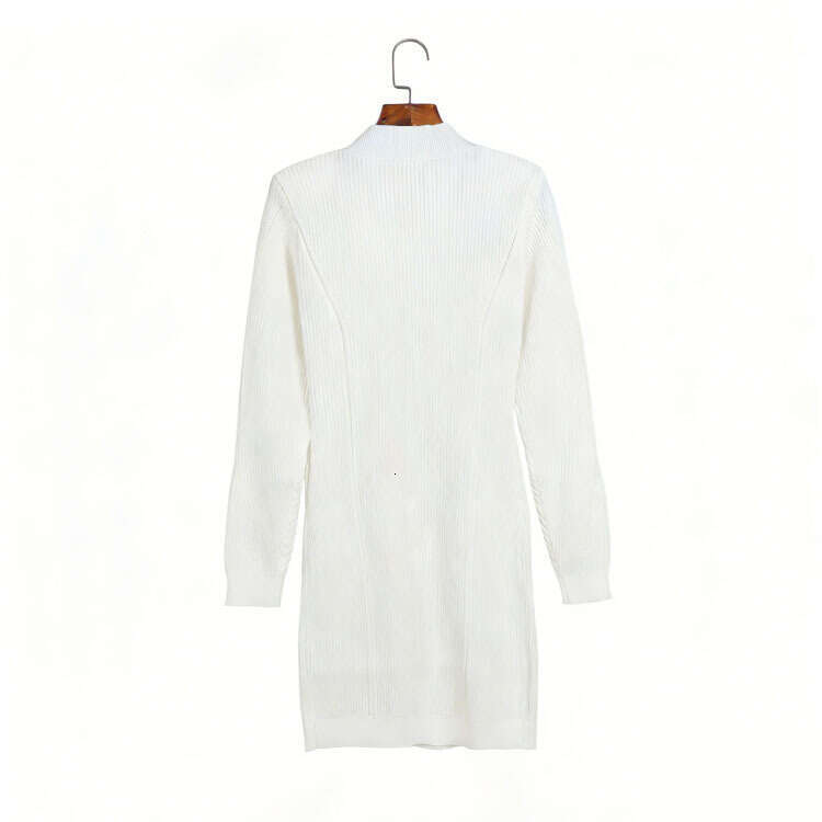 2026 Spring/Autumn New Designer Ribbed k30 Knitted V-neck Gold Lion Buckle Slimming Long Sleeve Dress