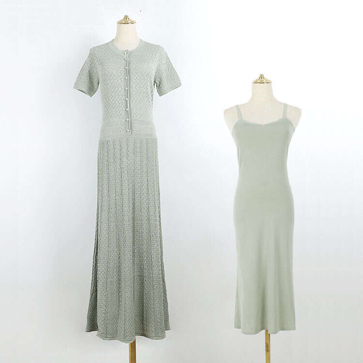 Summer New Designer Round k30 Neck Extended Short Sleeve Knitted Dress Single Row Bead Button Diamond Horn Ruffle Skirt