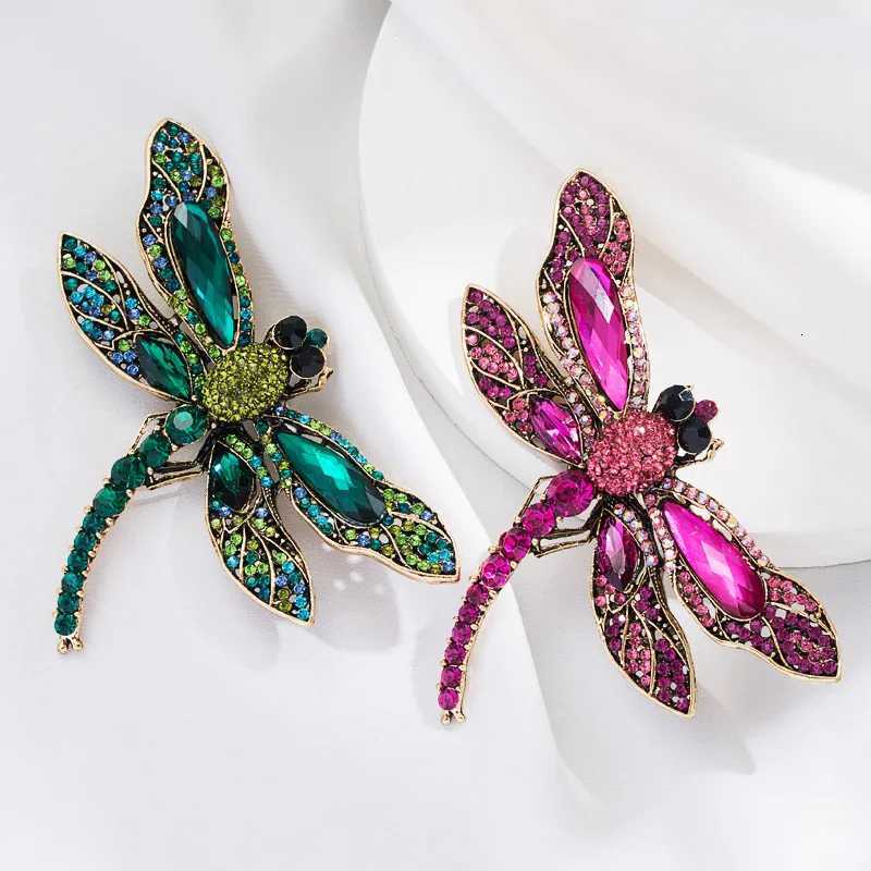 Women Men Luxury Full Crystal Dragonfly Brooches Big Rhinestone Trendy Badges Insect Vintage Jewelry Suit Clothing Pins Z260401