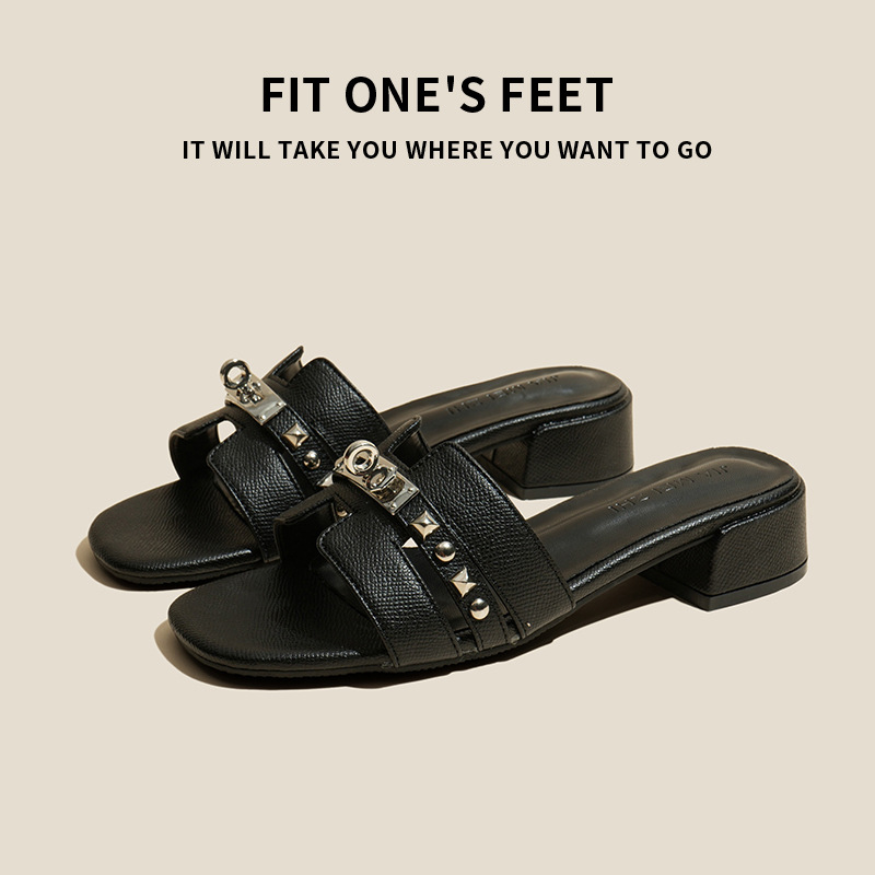 Free shipping designer slippers for womens flat sandals black beige brown grey khaki white Fashionable versatile Soft outsole outdoor casual flat slip