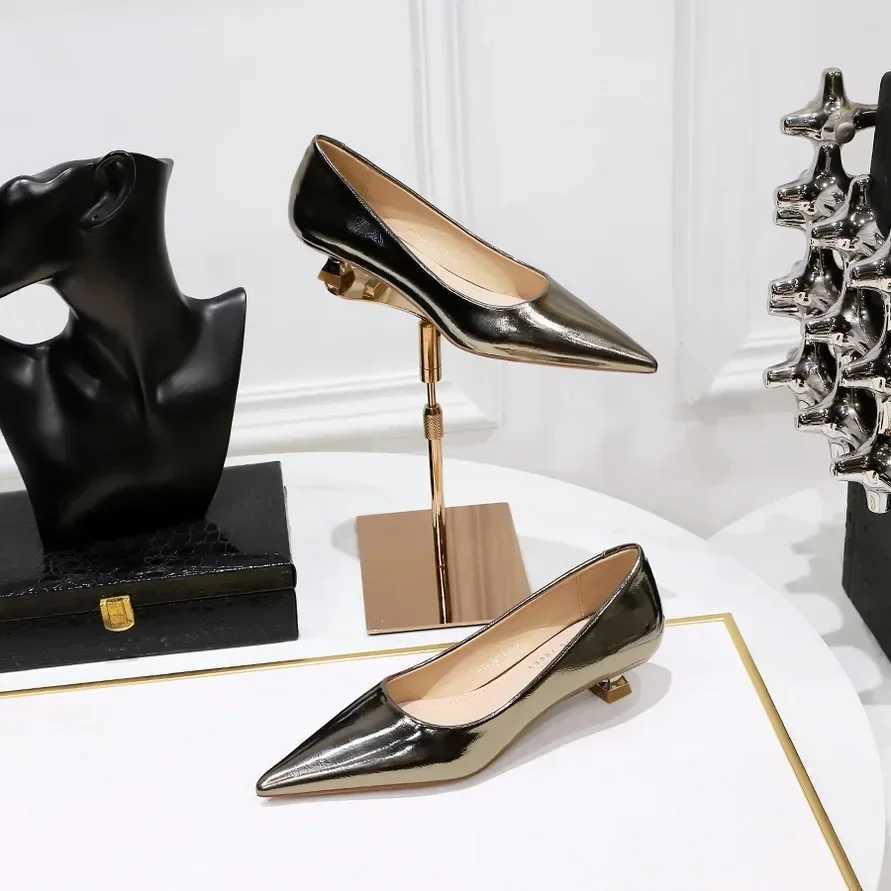 Women Comfortable 35cm High Heels Shallow Pointed Toe Work Pumps Lady Glossy Leather Low Heels 2024 Luxury Brand Designer Shoes X260401