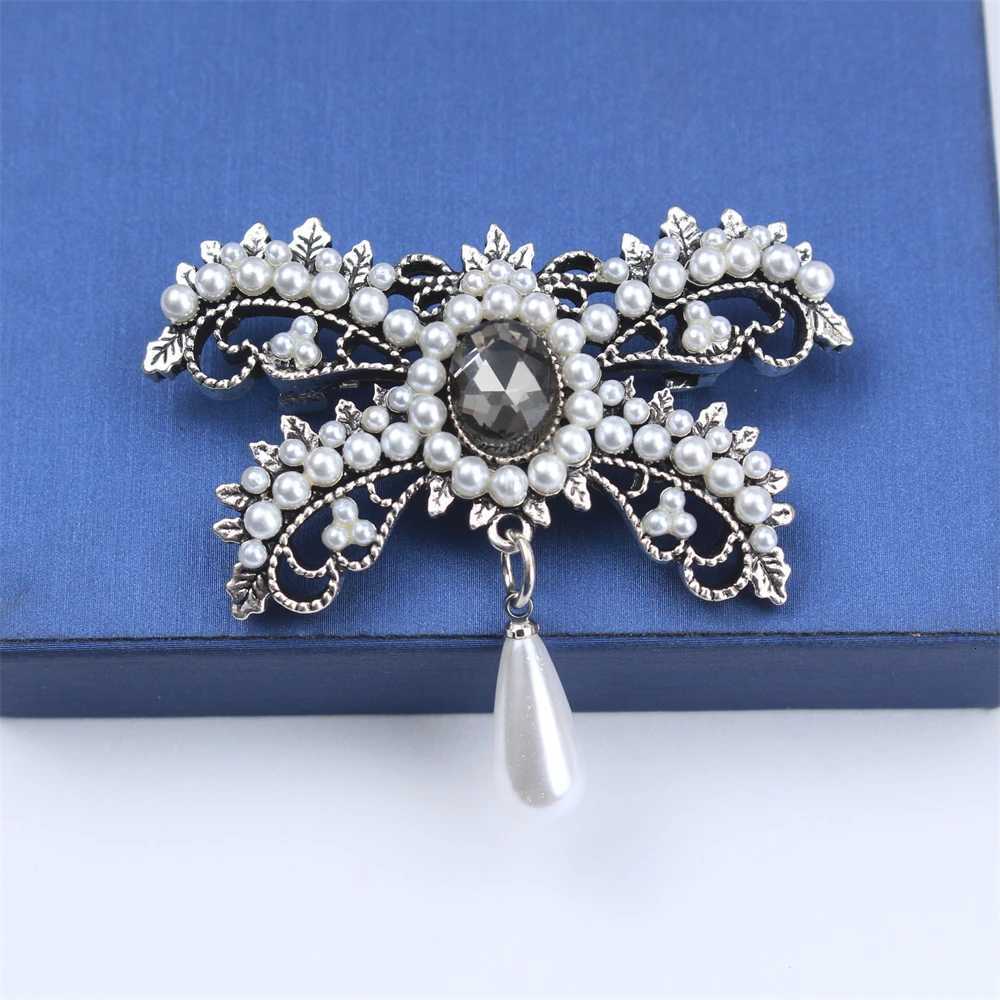1 Piece Rhinestone Baroque Ribbon Tassel Design Ladies BroochSuit Coat Clothing AccessoriesHoliday Party FavorsVersatile pins Z260401