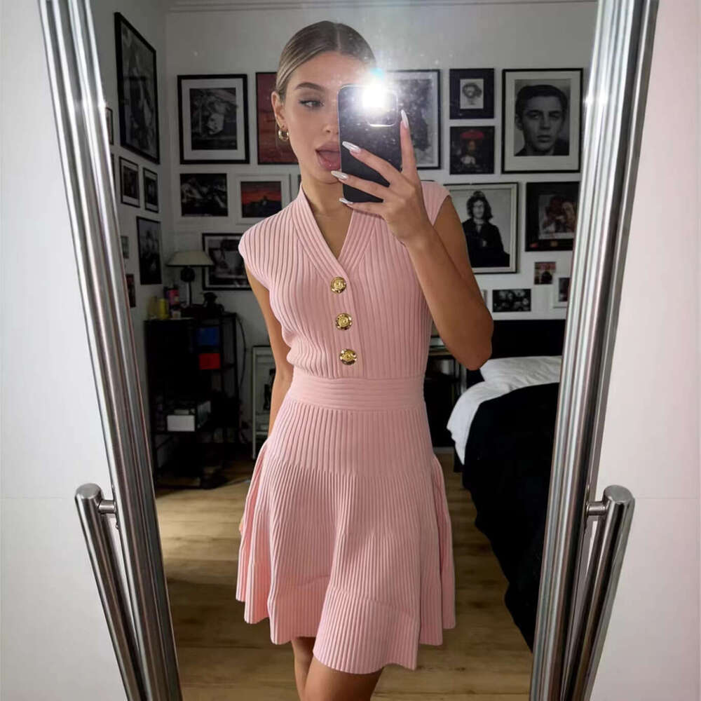 k30 2026 Spring/Summer New Designer French Social Style Slimming Sleeveless V-neck Women's Knitted Dress