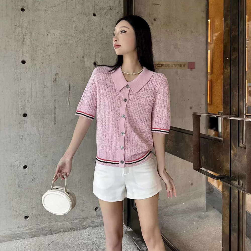 Designer High end Academy Style Fashionable Age reducing Dog Design Collar Short sleeved Knitted k30 Women's Cardigan Top