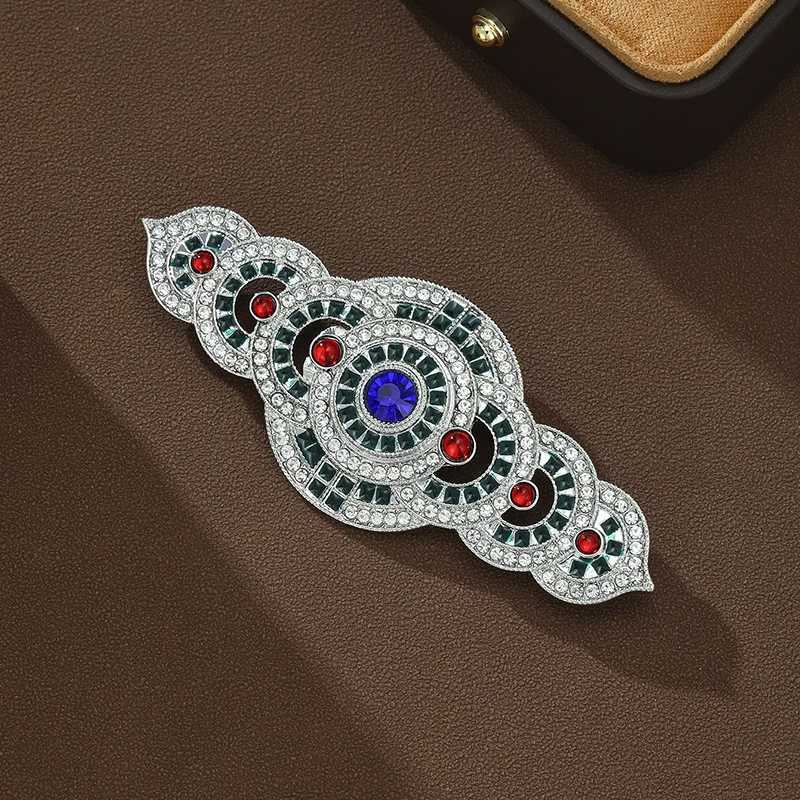 Retro and Trendy Sparkling Zircon Inlaid Womens Brooch Suitable for Womens Palace Style Holiday Accessories Jewelry Z260401