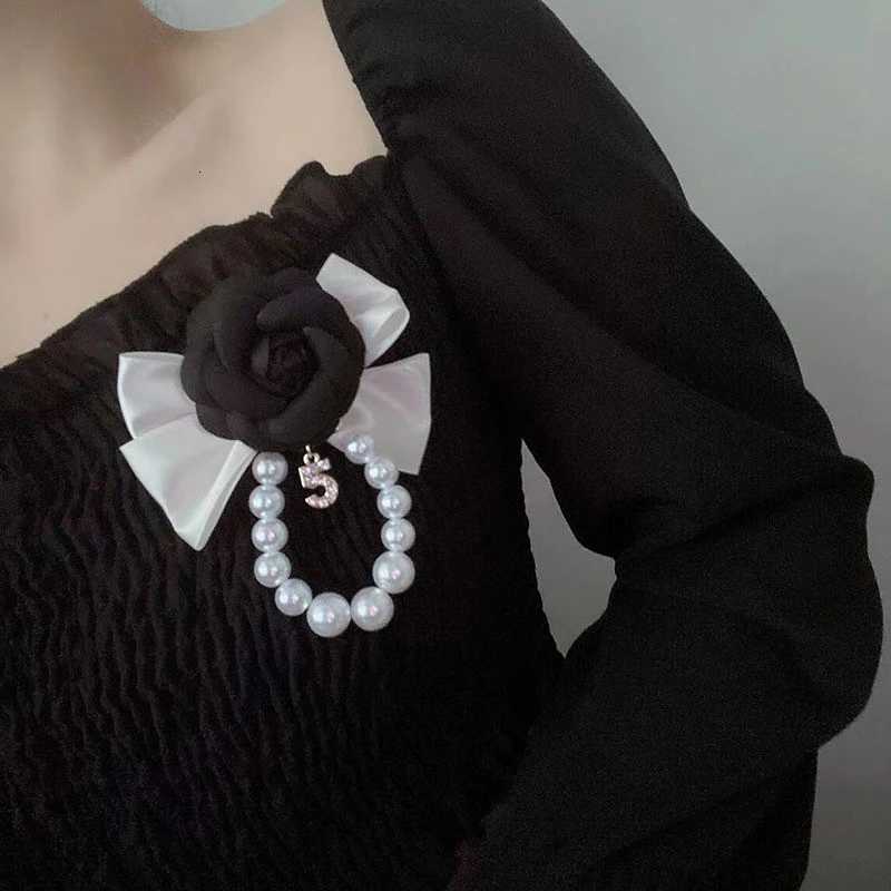 Small Fragrant Pearl Camellia Flower Bowknot Black Brooch Mourning Bow Tie Brooch Z260401