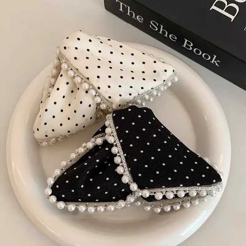 1 Pcs Ladies Hair Grabs Polka Dot Pearl Elegant Sweet Gentle Fashionable Hair Claws Simple Versatile Hair Accessories For Girl H260402
