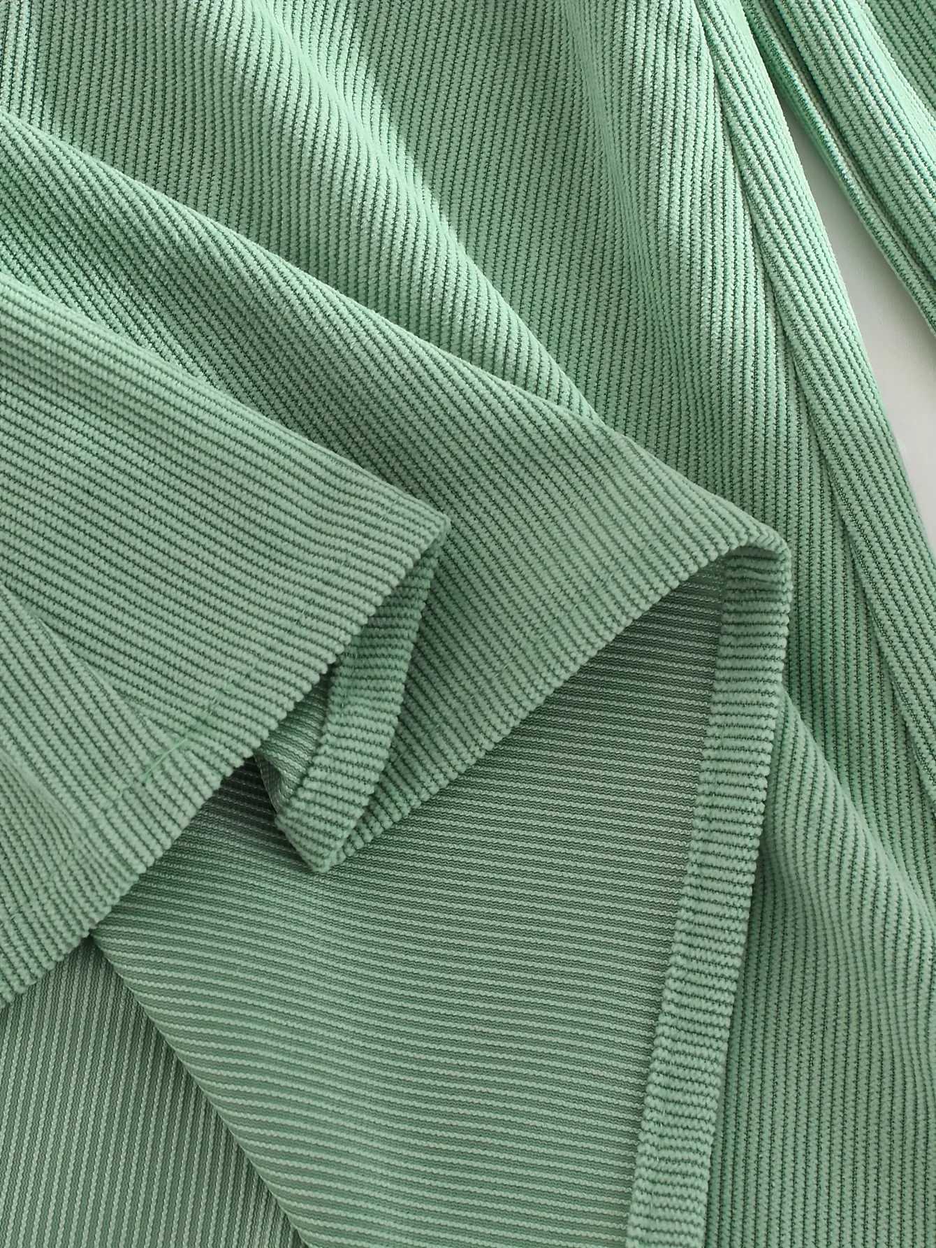 Girls dress autumn solid color corduroy long sleeved doll collar embroidered sweet and cute style suitable for travel H260402