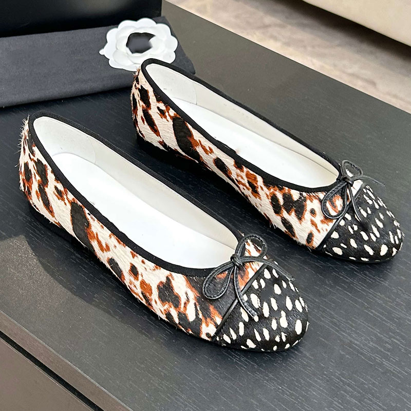 Designer Horsehair Ballerinas Womens Flat Bottomed Casual Sneakerina Ladie Butterfly Knot Color Blocked Mary Jane Shoes Leather Outsole Sizes 35 41