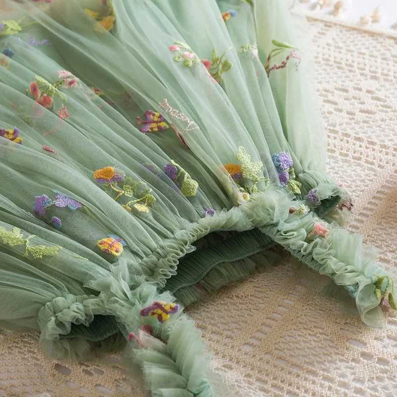 Summer New Sweet Girls Little Sling Dress Childrens Bow Floral Embroidery Mesh Tutu Princess Dress Baby Girl Dress H260402
