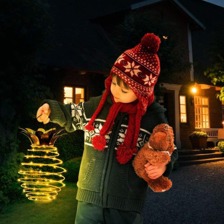 Solar powered Pineapple Iron Lantern LED Copper Wire String Outdoor Waterproof Garden Decorative Hanging Lamp