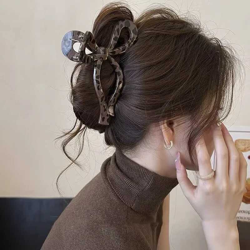 AWAYTR Ladies Sweet Leopard Bow Hair Claw Back Head Clamp Clip Shark Clip Ponytail Hair Accessories Acrylic Hair Clips Hairpins H260402