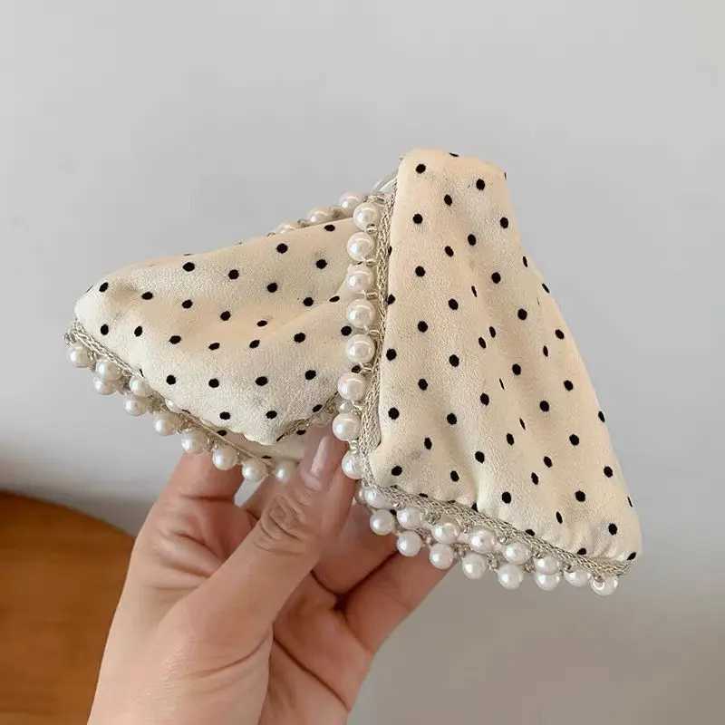 1 Pcs Ladies Hair Grabs Polka Dot Pearl Elegant Sweet Gentle Fashionable Hair Claws Simple Versatile Hair Accessories For Girl H260402