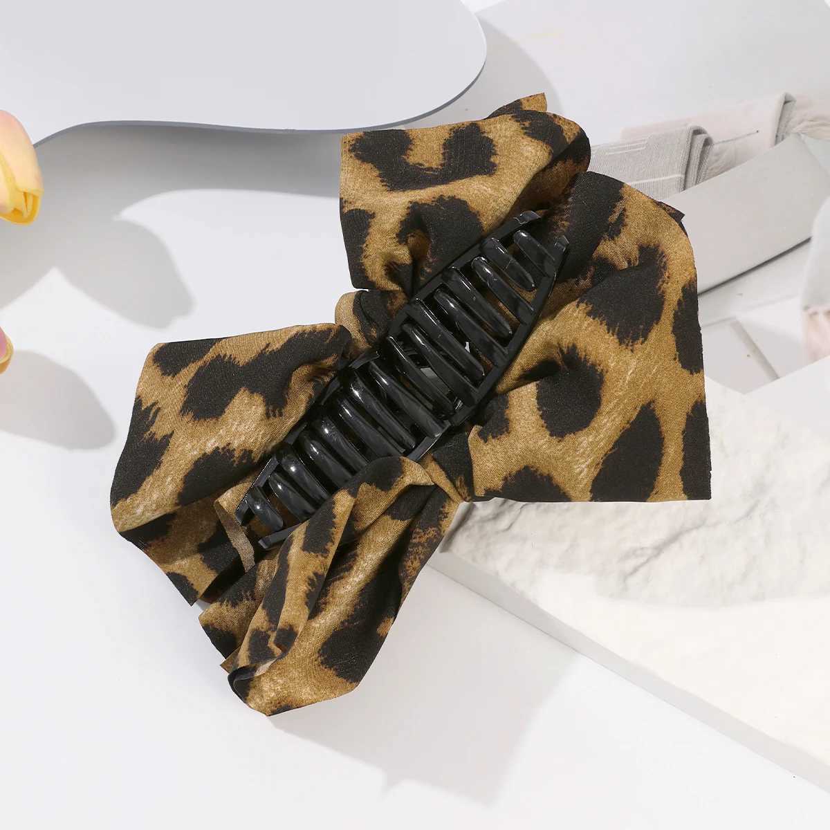1pc Elegant Leopard Print Bow Hair Claw for Women Girl Hair Accessories Ponytail Hairpin Barrettes Hairgipper Headdress Gift H260402