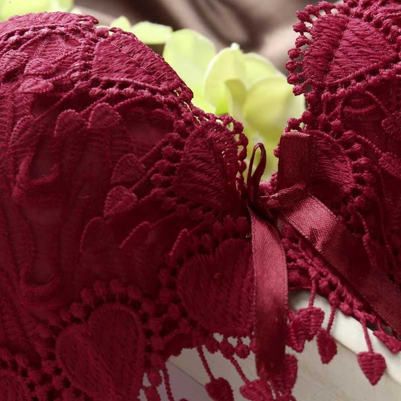 Japanese Peach Heart Women Floral Lace Underwear Set Push Up Bra And Panties Wireless Brassiere Briefs Female Lingerie Set Z260402