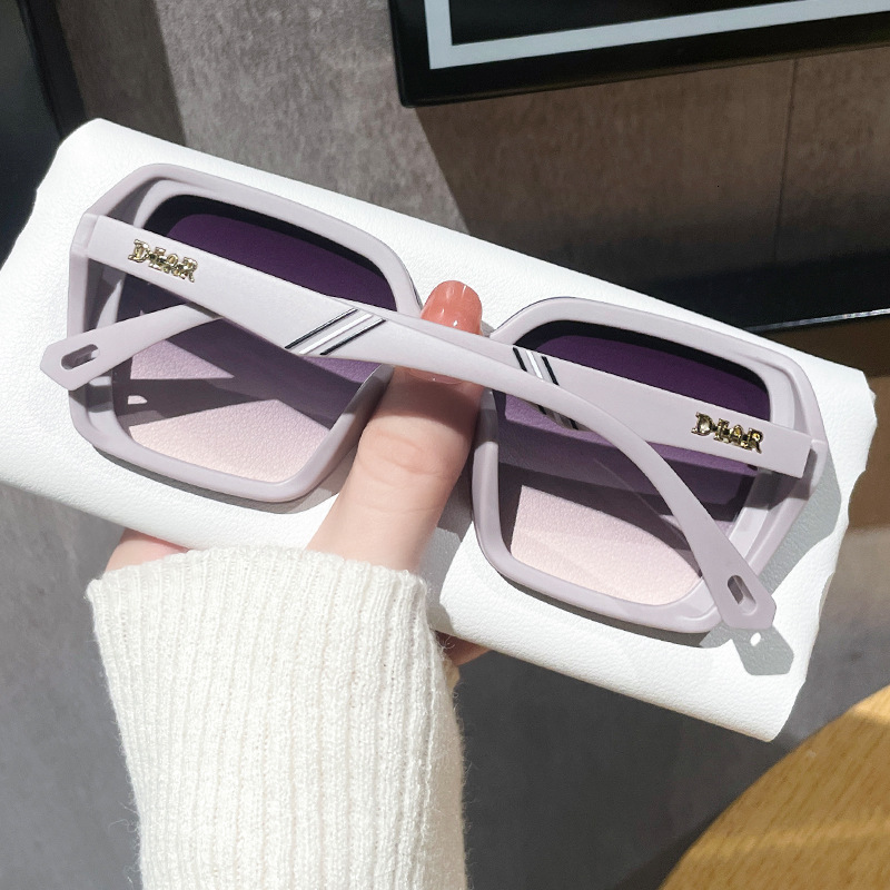 Designer Eyewear - Luxury 2026 New Model - Featuring Exquisite Glitter Simple Font Fashionable Ladies' Sunglasses Minimalist Design Multi-purpose