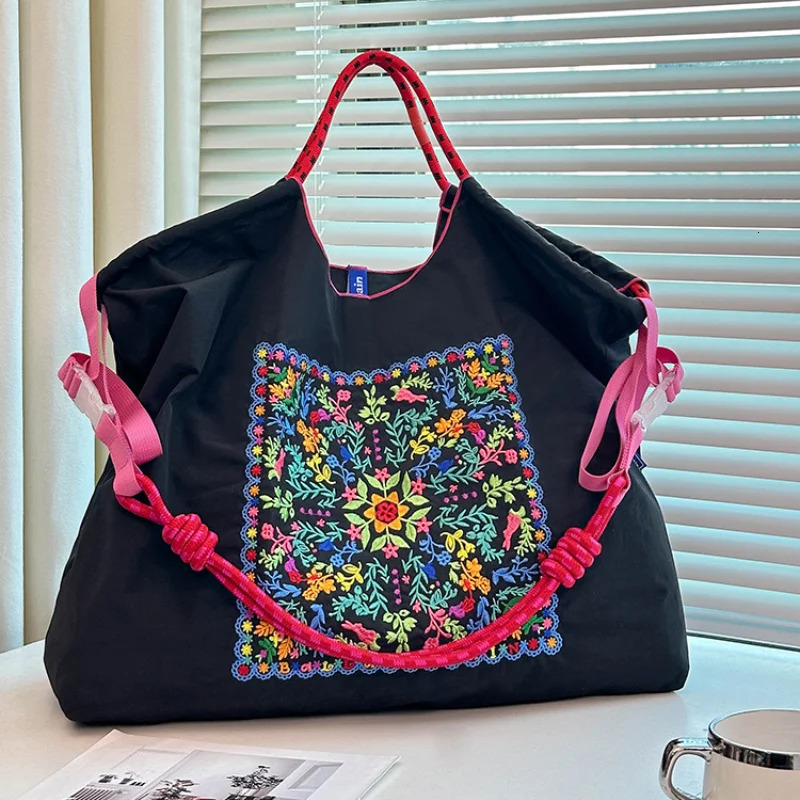 Womens Shoulder Bag Bohemian Style Flower Embroidery Shopping Bag Japanese Style Lightweight Foldableable LargeCapacity 260402