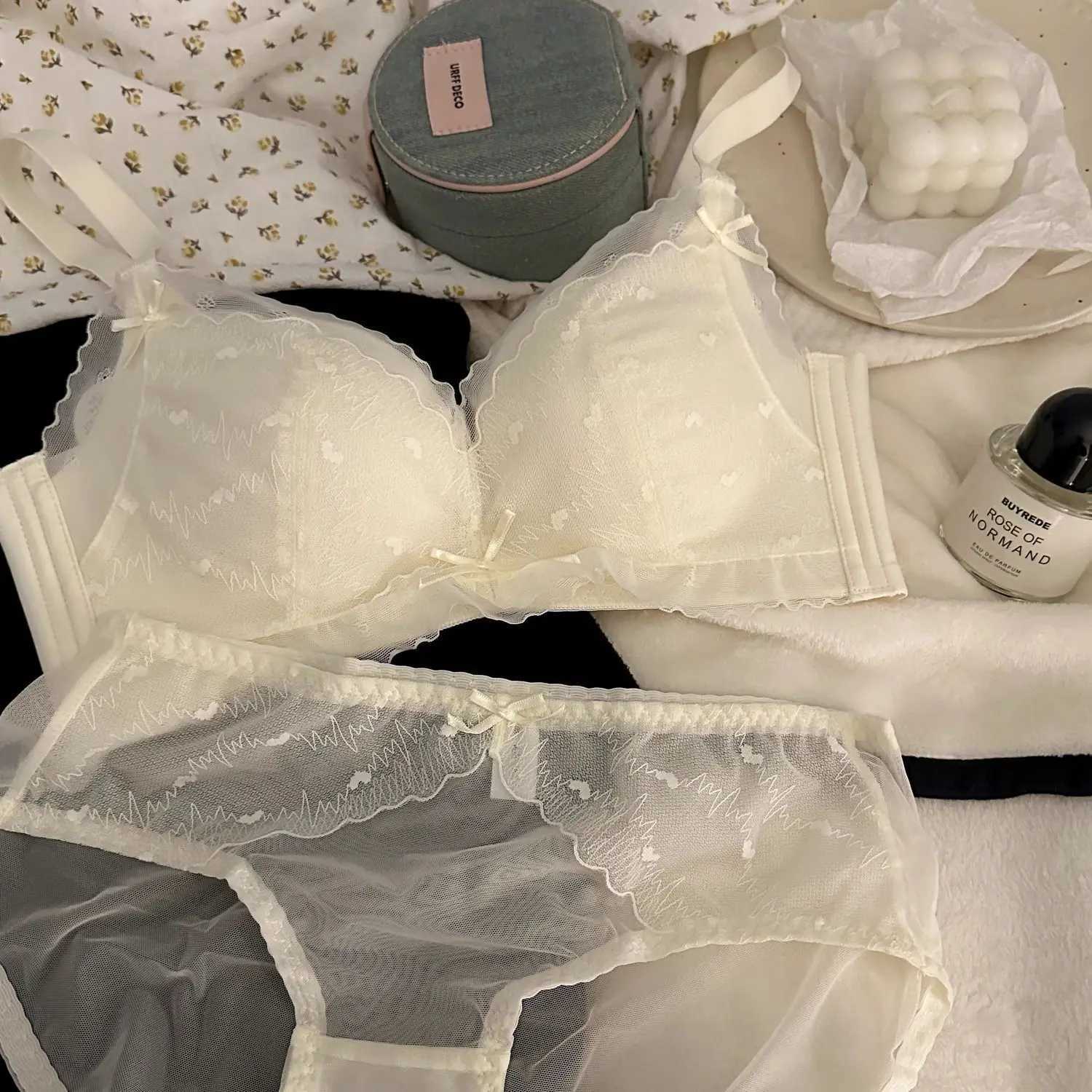 Lace Heart-Shaped Thin Seamless Bra Set with Small Chest Gathered on Top and Anti Sagging Support Without Steel Ring Bra Set Z260402