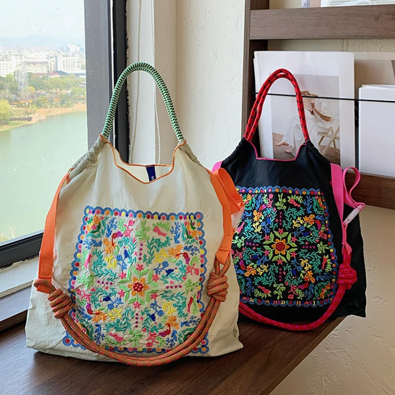 Womens Shoulder Bag Bohemian Style Flower Embroidery Shopping Bag Japanese Style Lightweight Foldableable LargeCapacity 260402