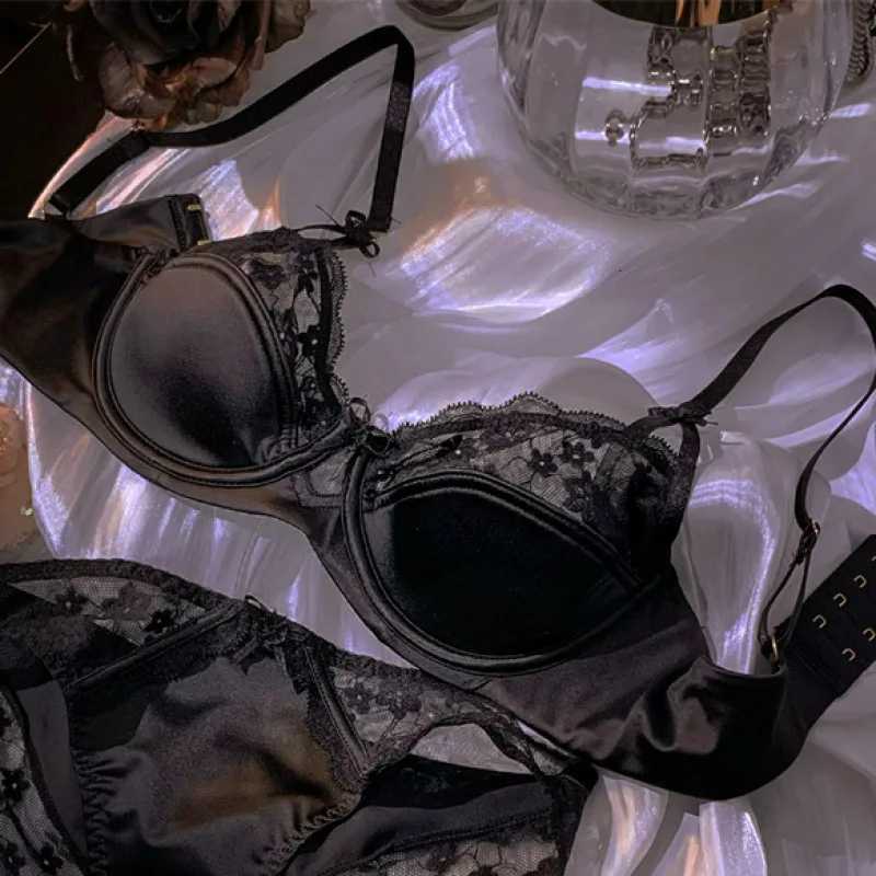 Lace Floral Bra Set Thin Section Breathable Small Breasts Gathered Collect Side Breasts Glossy Solid Color Underwear Set Z260402