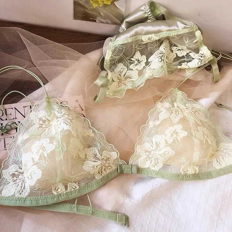 French Niche Lingerie Set Embroidered Mesh Triangle Cup Wireless Bralette Retro Lace Thin Comfortable Bra USA Tushy MOYISU Z260402