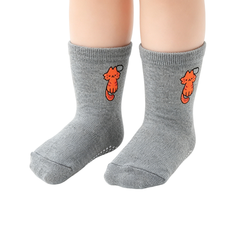 Kids Non slip Cotton Crew Socks Boys Girls Anti Slip Athletic Ankle Socks Breathable Soft Combed Cotton Sock Set for Toddler Children 6 Pairs Size 11 to 17cm