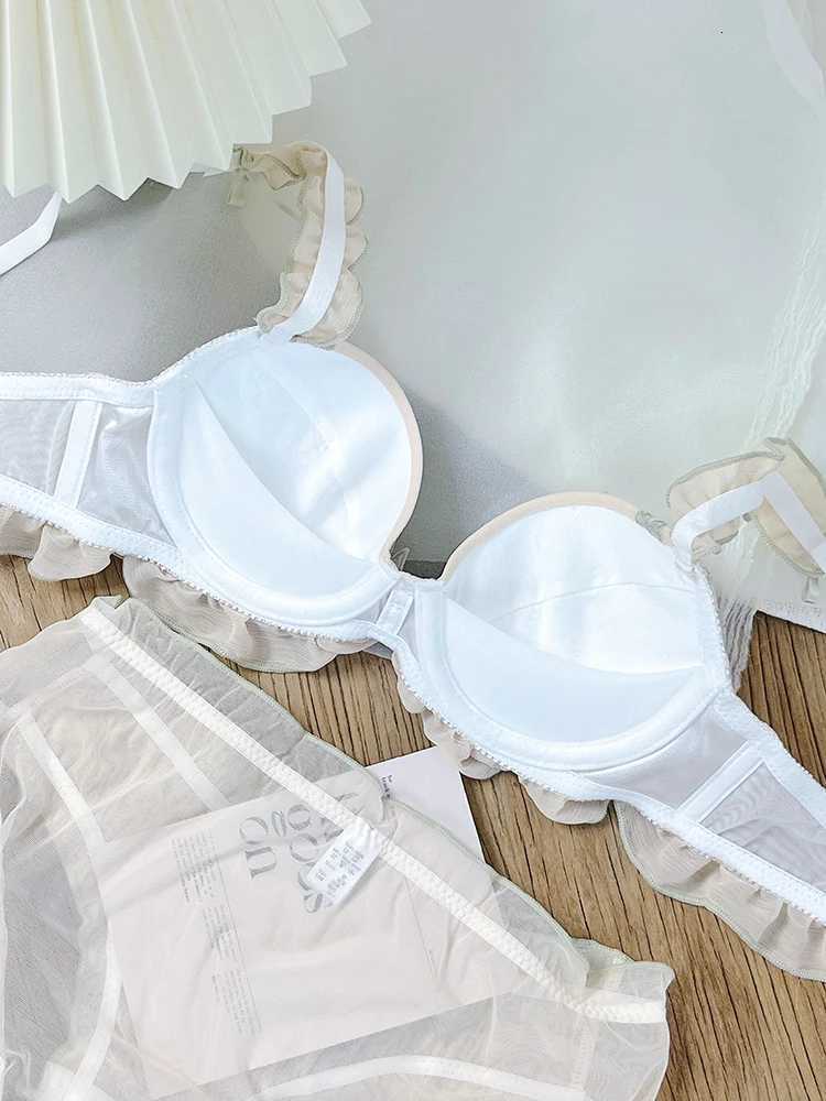 Japanese MOMOKO Butterfly Lingerie Set Wireless Bralette Sweet Pure Style Push Up Gathering Support for Small Chest No Underwire Z260402