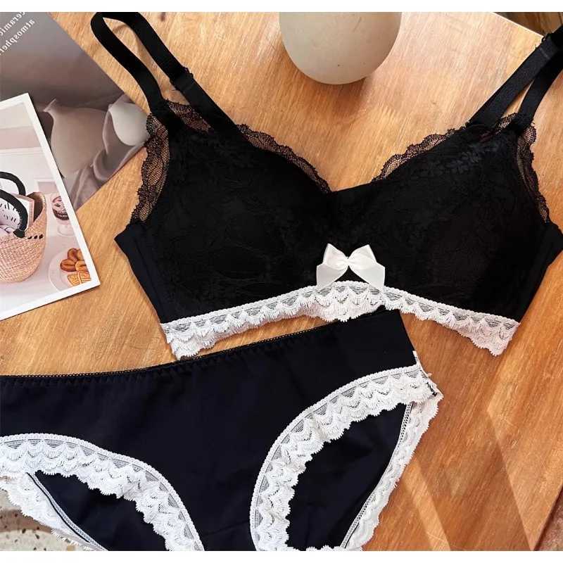 French Lace Bra Wireless Push Up Bralette for Small Bust Adjustable Straps Anti Sagging Support Lace Up Lingerie Panty Set Z260402