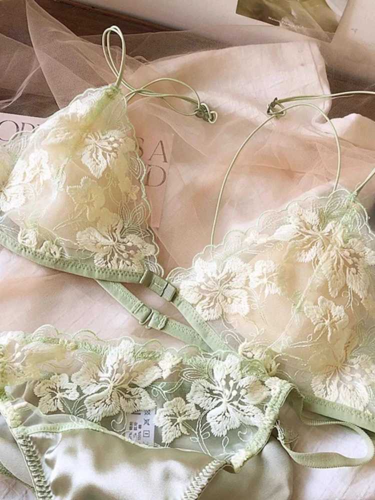 French Niche Lingerie Set Embroidered Mesh Triangle Cup Wireless Bralette Retro Lace Thin Comfortable Bra USA Tushy MOYISU Z260402