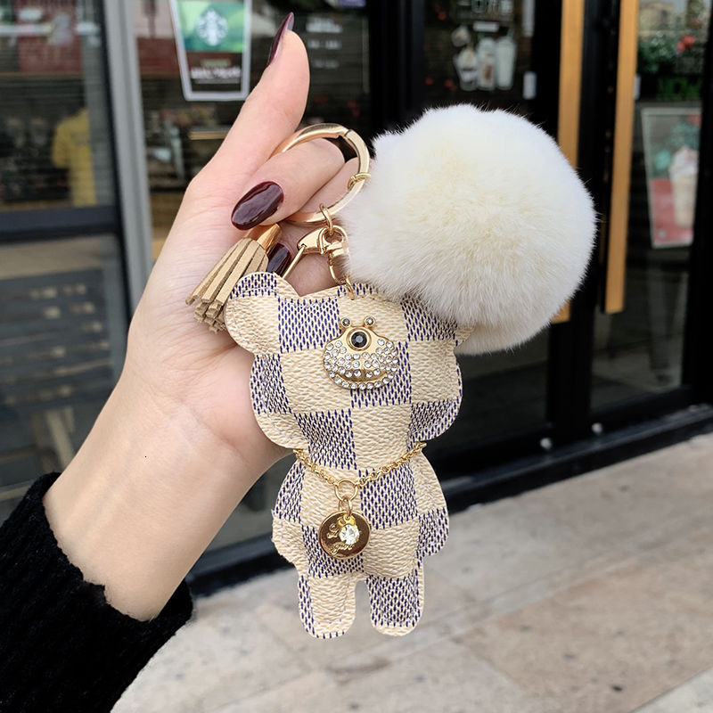 Keychain Designer Leather Teddy Bear Key Ring Gold Plated Rhinestone Fluffy Pom Pom Tassel Bag Pendant Stylish Car Key Chain