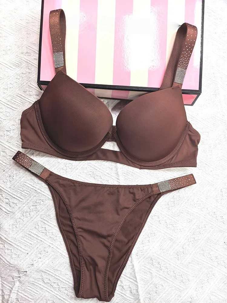 Rhinestone Women Bra Set Bralette Girls Underwear Brassiere Fashion Thong Gather Bras Lingerie Panty Sets Z260402